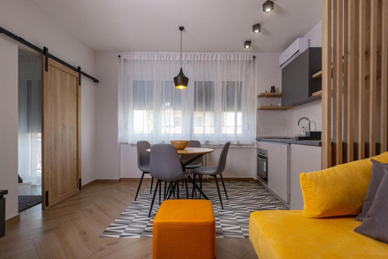 Republic Square Apartment - With Garage Novi Sad Eksteriør billede